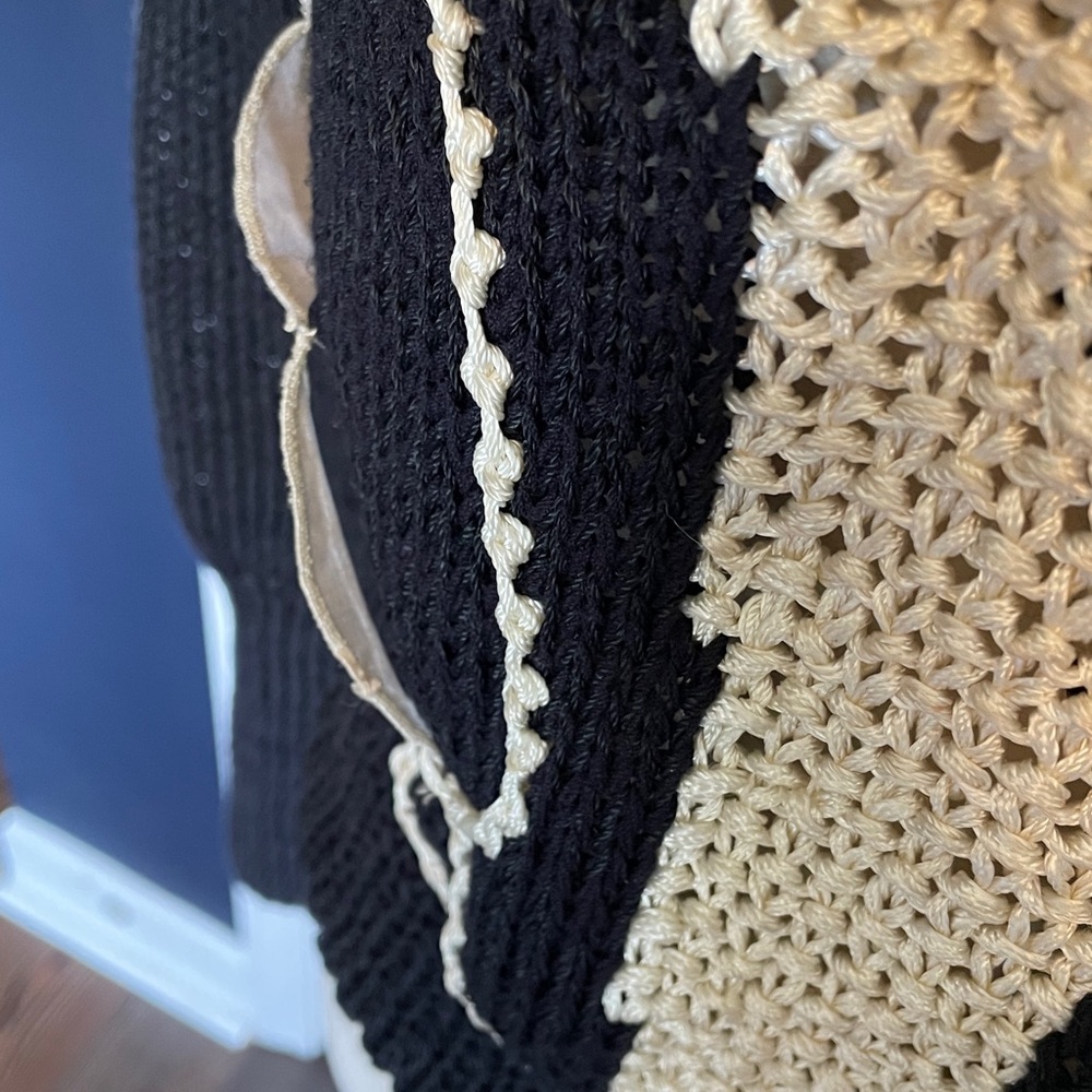 Vintage Nannell Black Cream V-Neck Embroidered Puff Shoulder Sweater Sz M - Picture 4 of 12